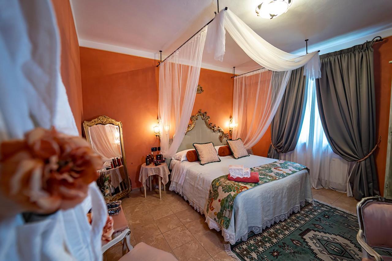 Sotto Il Cielo Di Toscana Appartamenti In Tenuta Only Adults No Pet Camaiore Bagian luar foto